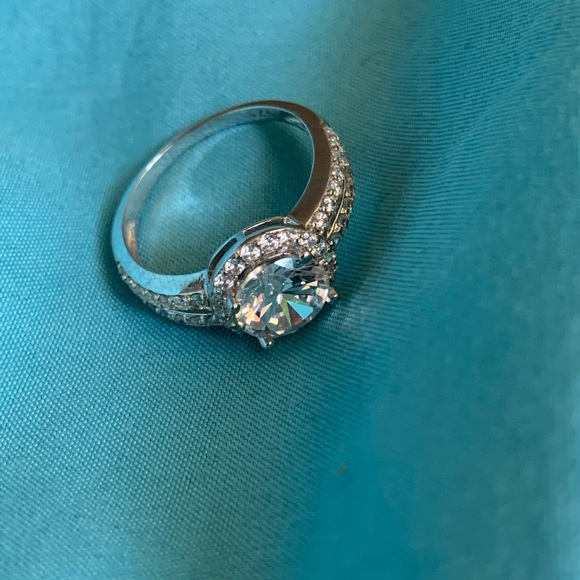 Stirling silver ring - Picture 1 of 4